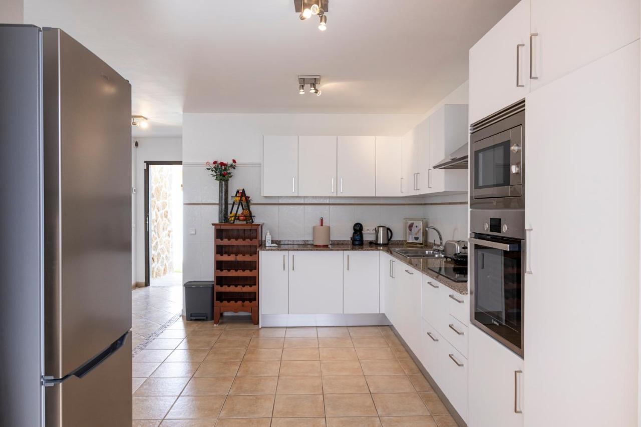 Ideal For Family Holidays, Near Beach And Golf- Casa James La Guirra Exterior photo